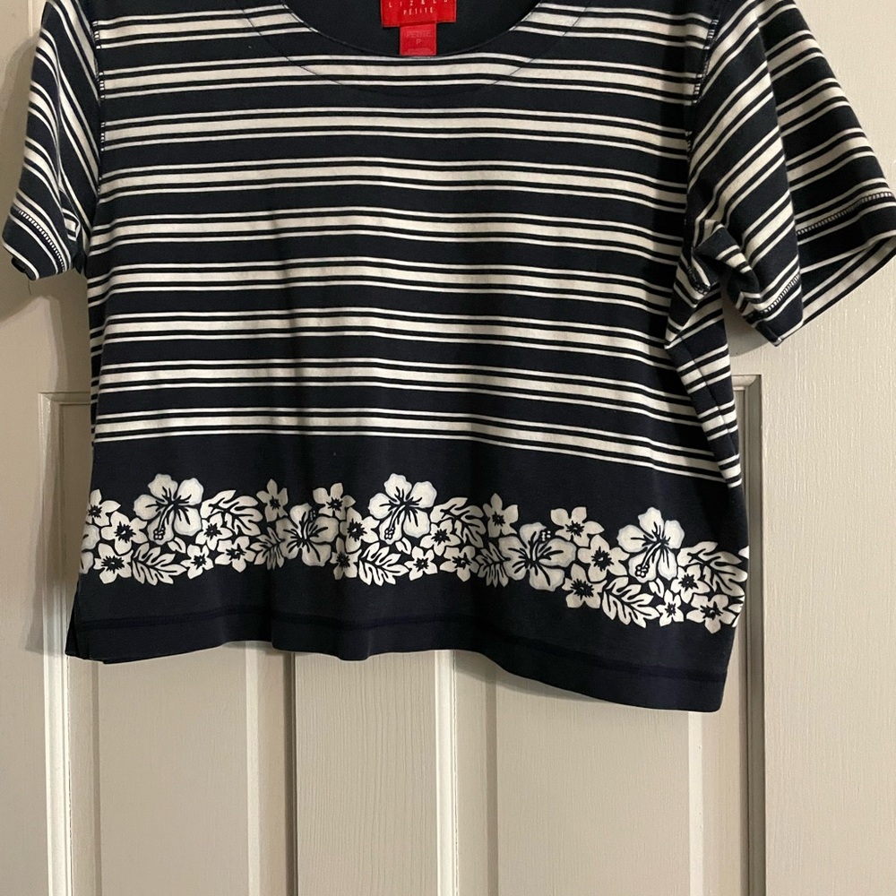 Nautical Stripe Floral Hem Tee - black & White